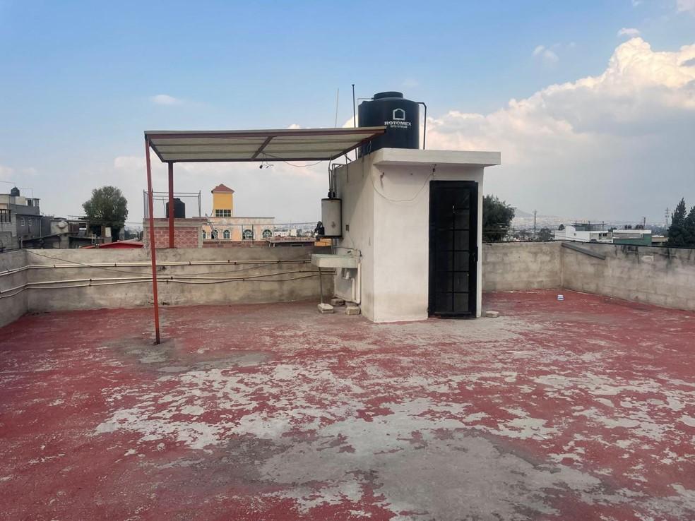 PLURIFAMILIAR EN VENTA EN ECATEPEC, CERCA SAN CRISTÓBAL CENTRO