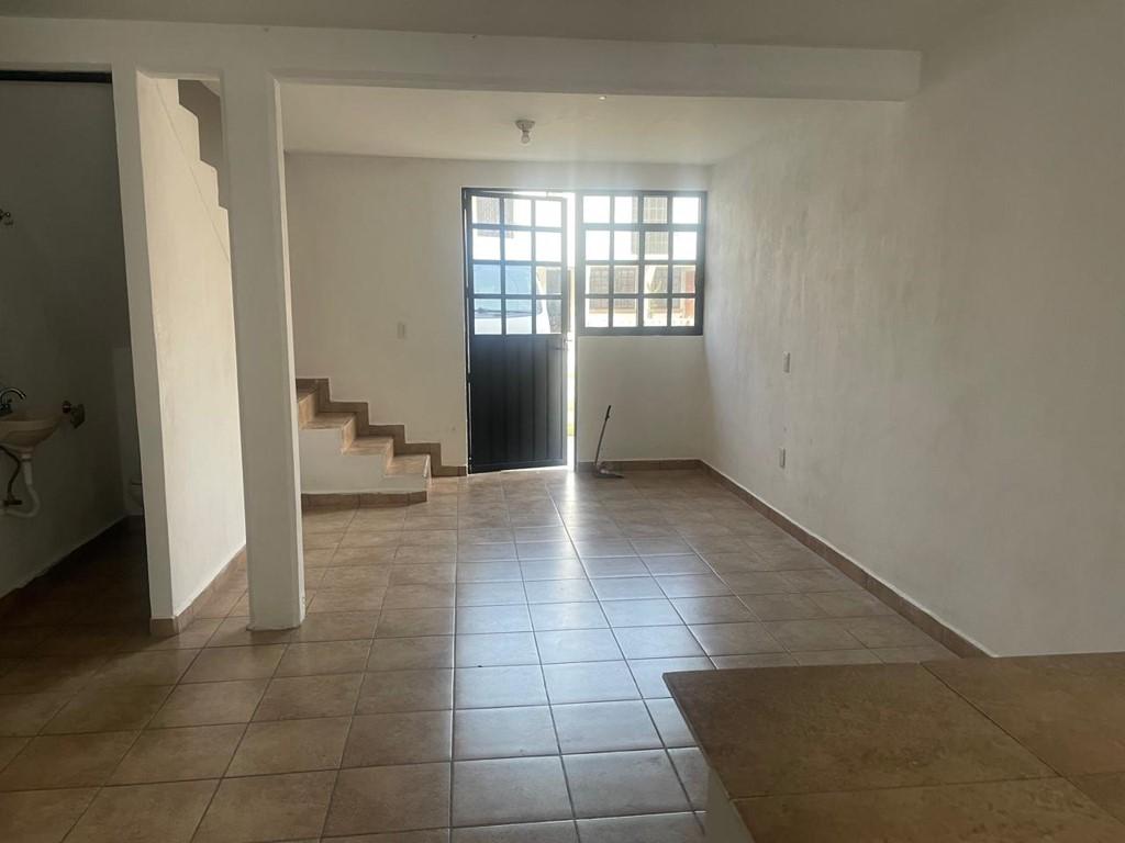 PLURIFAMILIAR EN VENTA EN ECATEPEC, CERCA SAN CRISTÓBAL CENTRO