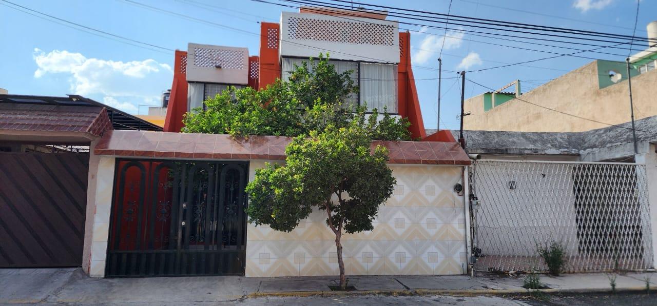 CASA EN VENTA CERCA DEL CENTRO DE SAN CRISTÓBAL, ECATEPEC