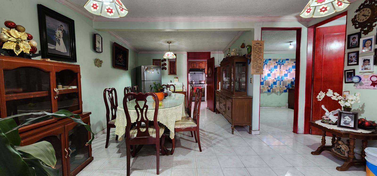 CASA EN VENTA CERCA DEL CENTRO DE SAN CRISTÓBAL, ECATEPEC