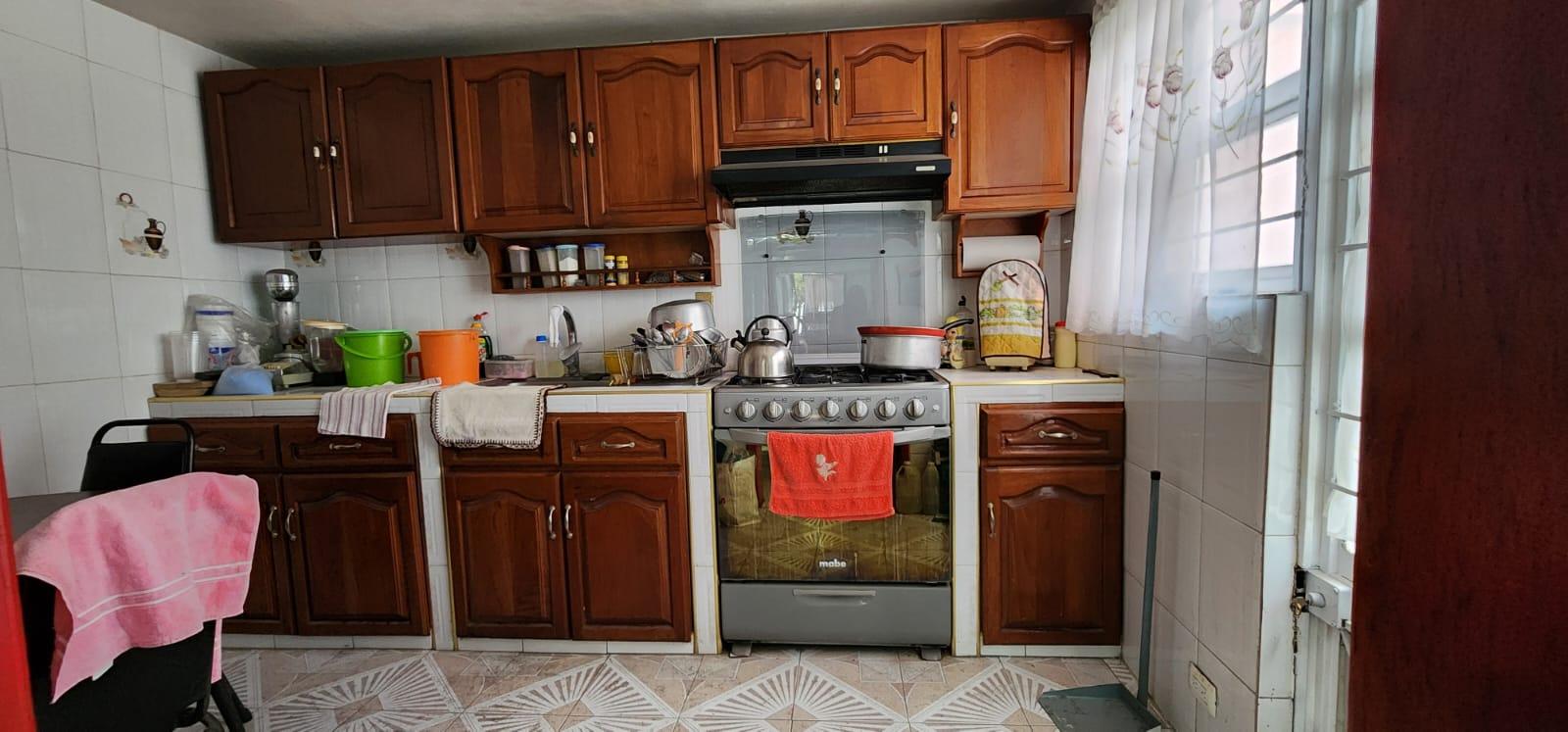 CASA EN VENTA CERCA DEL CENTRO DE SAN CRISTÓBAL, ECATEPEC