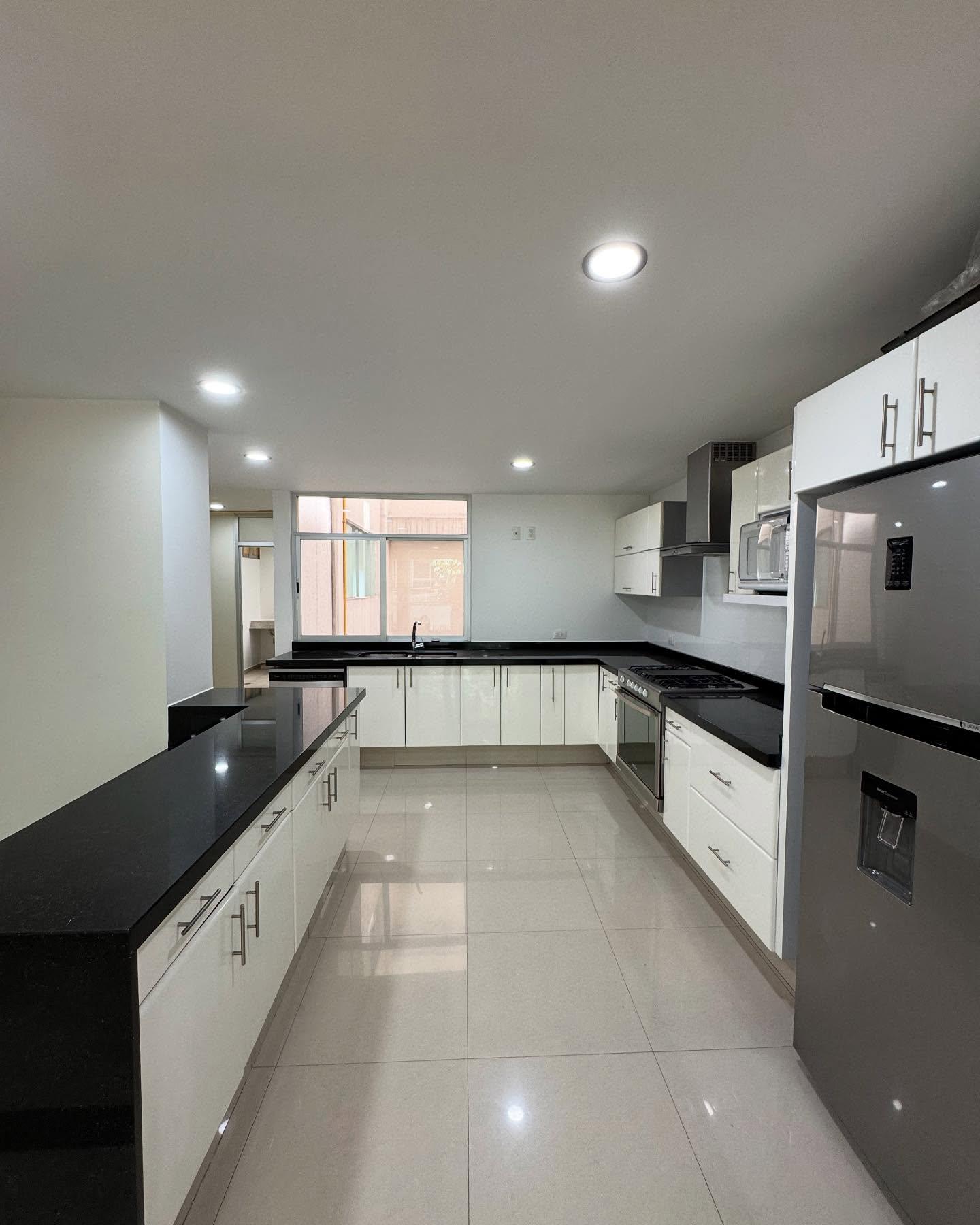 3 habitación 4 baño - Departamento